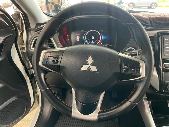 2018Lancer時尚型跑5萬倒車顯影  第5張相片