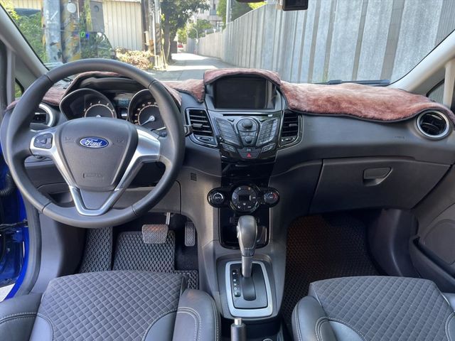 Ford Fiesta2015款1.0T  第5張相片