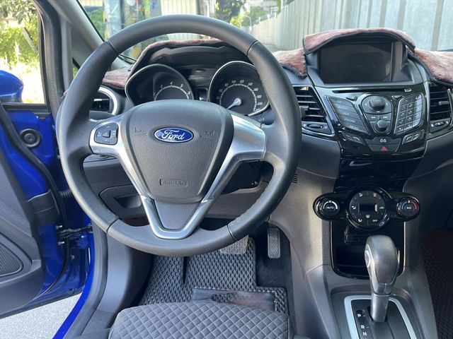 Ford Fiesta2015款1.0T  第6張相片