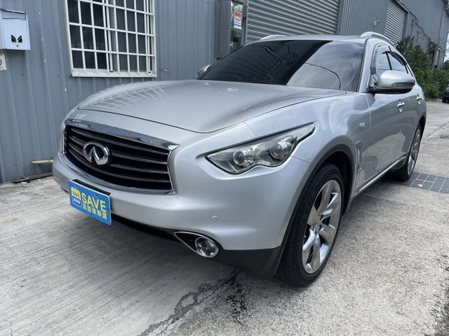 INFINITI FX35 2012年款  第2張相片