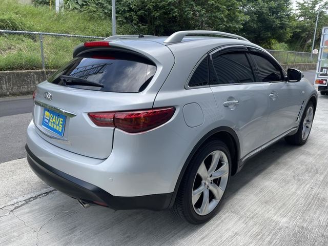 INFINITI FX35 2012年款  第3張相片