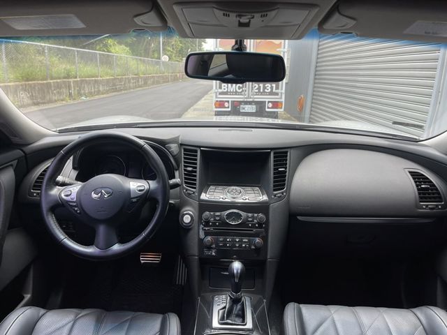 INFINITI FX35 2012年款  第5張相片