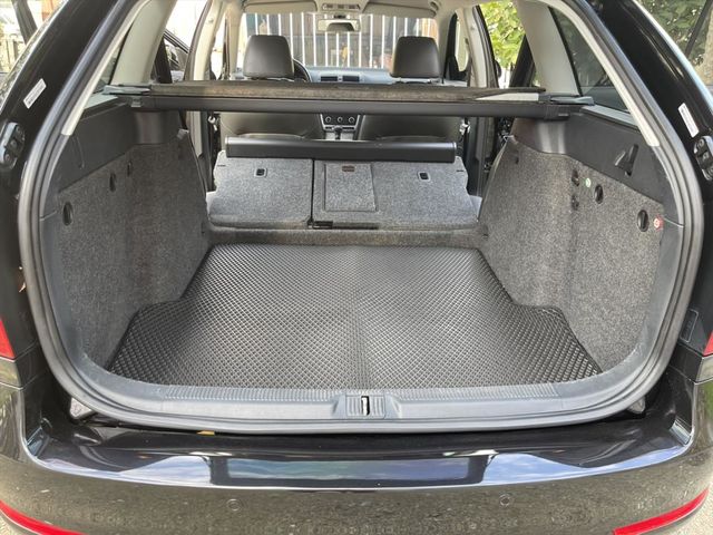 2011年  COMBI 1.8TSI  第10張相片