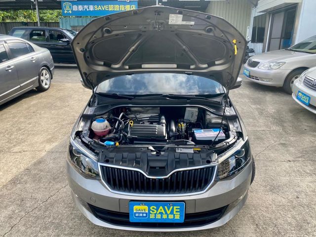 SKODA FABIA  第8張相片