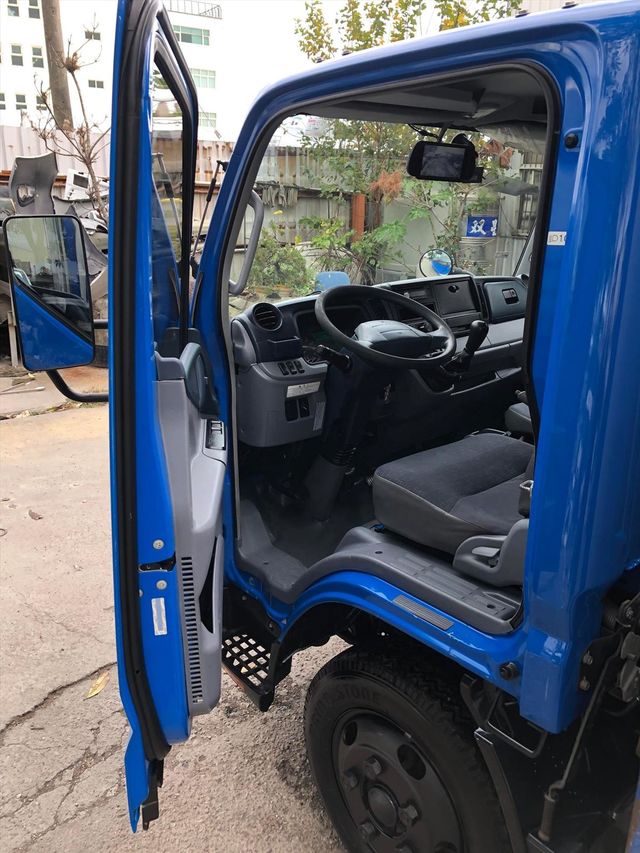 MITSUBISHI CANTER  第4張相片