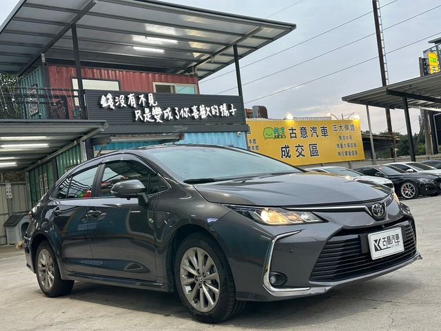 TOYOTA豐田 ALTIS  第2張相片