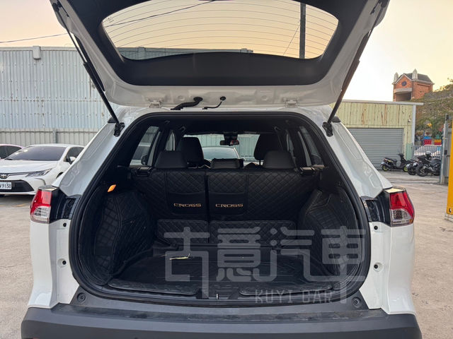 TOYOTA豐田 COROLLA CROSS  第6張相片