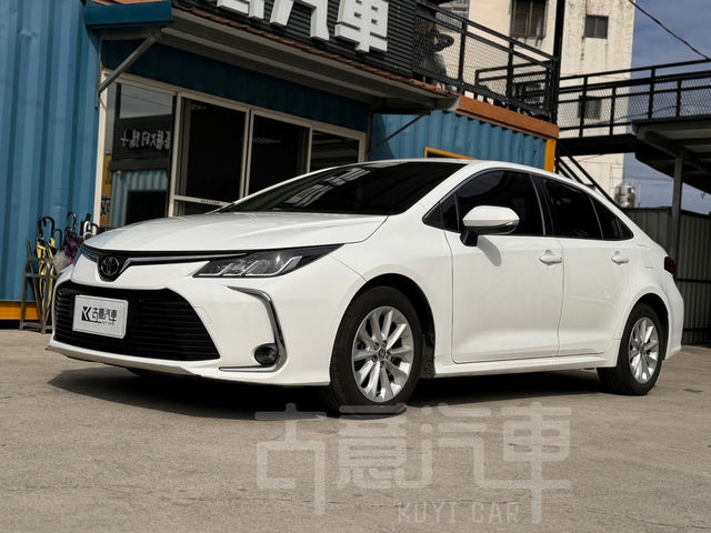 TOYOTA豐田 ALTIS  第1張相片
