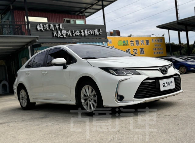TOYOTA豐田 ALTIS  第2張相片