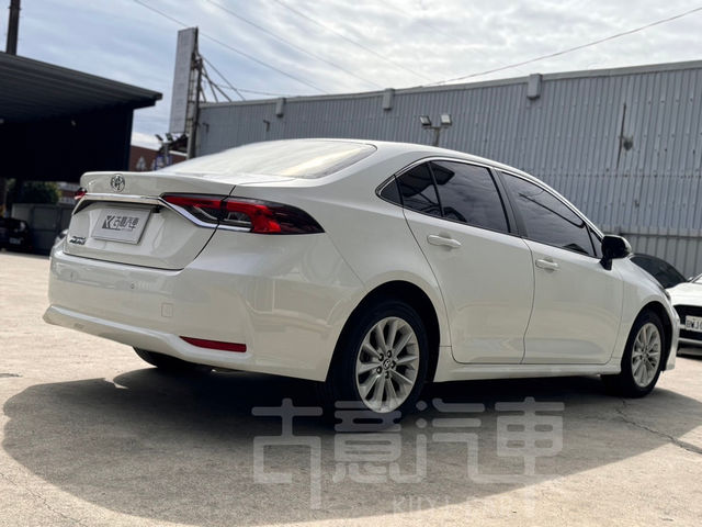TOYOTA豐田 ALTIS  第4張相片