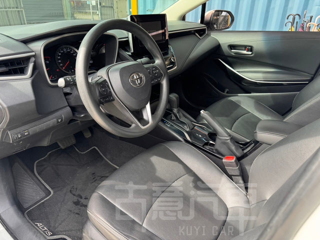 TOYOTA豐田 ALTIS  第6張相片