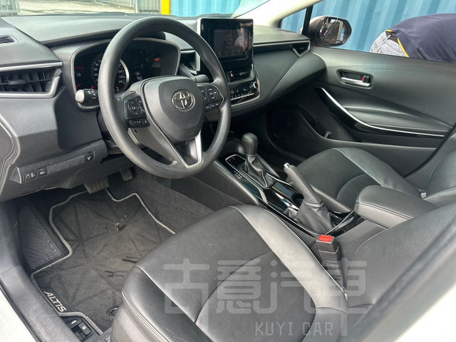 TOYOTA豐田 ALTIS  第6張相片