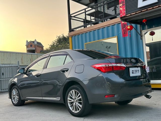 TOYOTA豐田 ALTIS  第3張相片