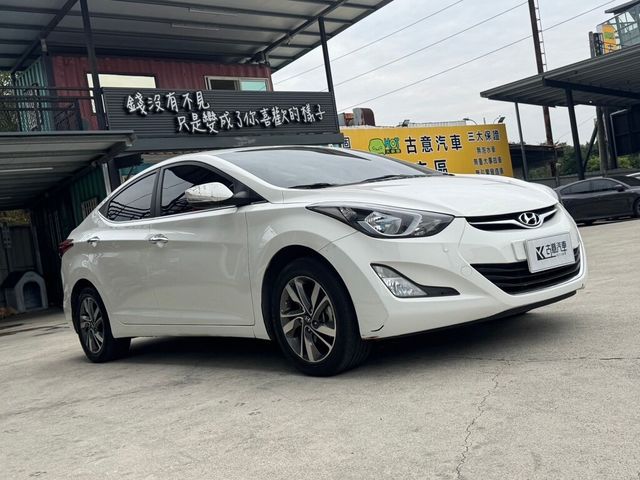 HYUNDAI現代 ELANTRA  第2張相片