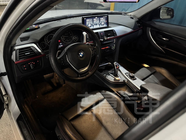 BMW寶馬 320I SEDAN ZA  第6張相片