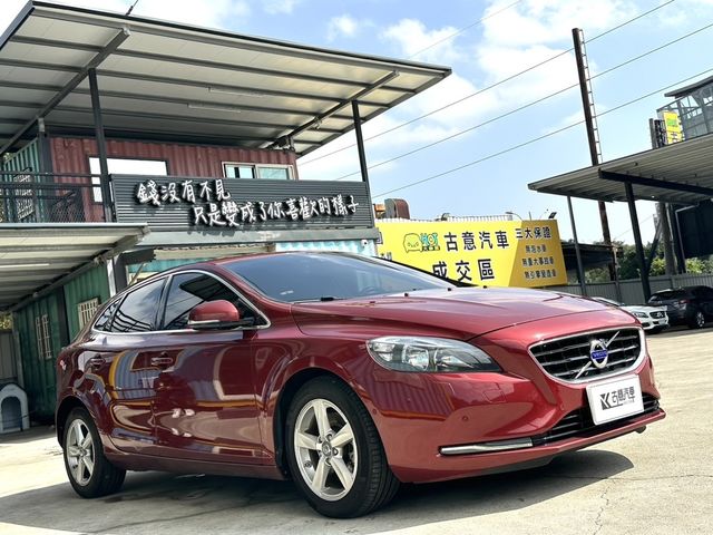 VOLVO富豪 V40  第2張相片