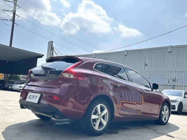 VOLVO富豪 V40  第4張相片