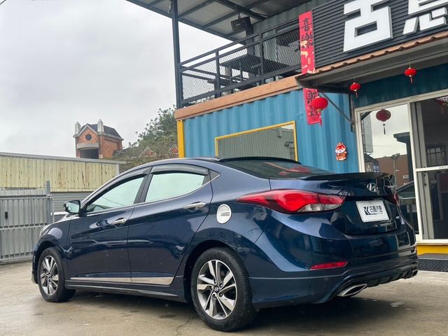 HYUNDAI現代 ELANTRA  第3張相片