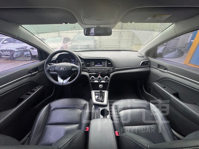 HYUNDAI現代 ELANTRA  第11張相片