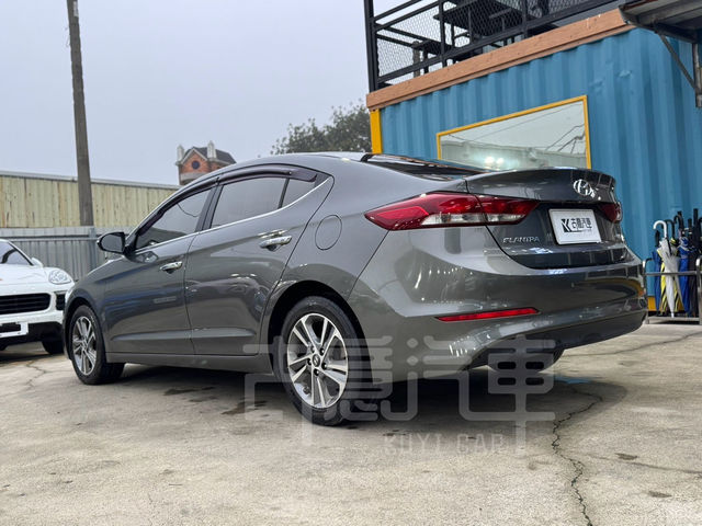 HYUNDAI現代 ELANTRA  第5張相片