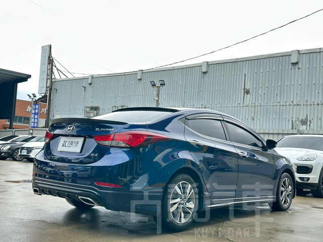 HYUNDAI現代 ELANTRA  第5張相片