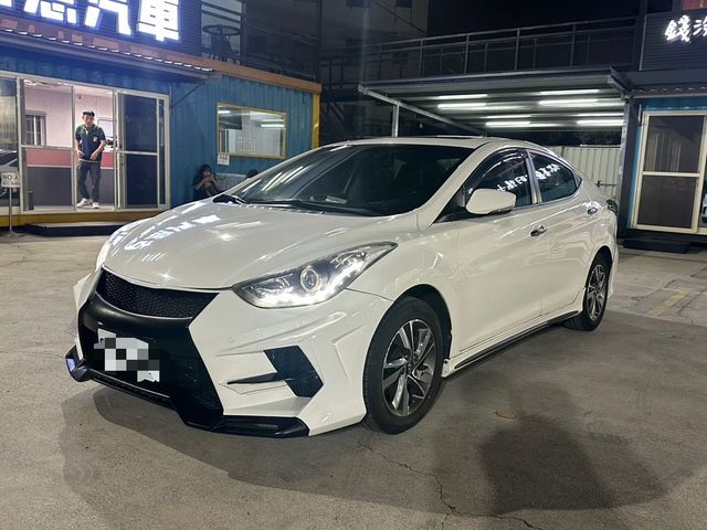 HYUNDAI現代 ELANTRA  第1張相片
