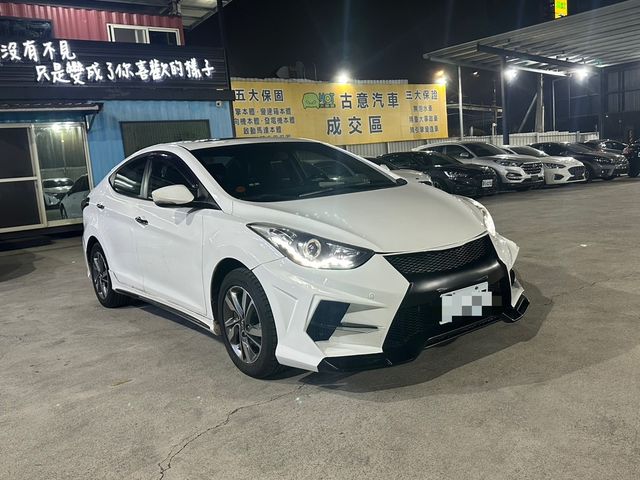 HYUNDAI現代 ELANTRA  第3張相片