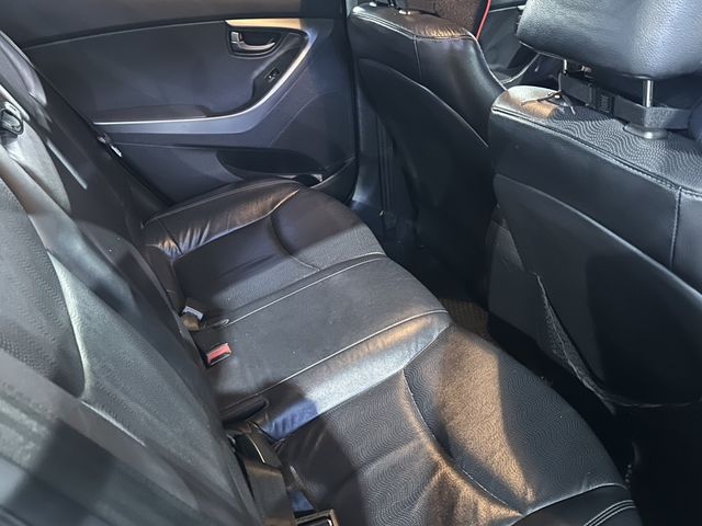 HYUNDAI現代 ELANTRA  第9張相片