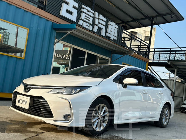 TOYOTA豐田 ALTIS  第1張相片