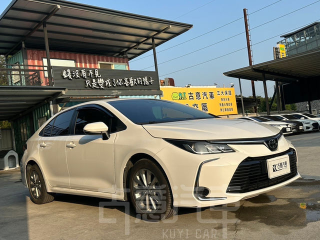 TOYOTA豐田 ALTIS  第3張相片