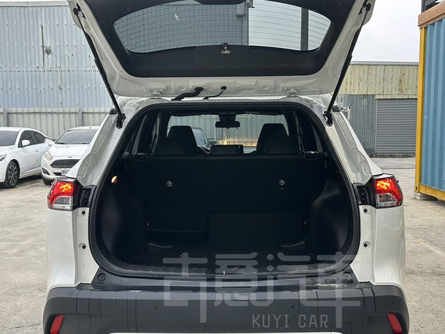 TOYOTA豐田 COROLLA CROSS HYBRID  第9張相片