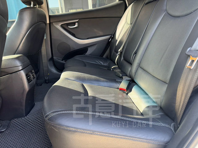 HYUNDAI現代 ELANTRA  第6張相片