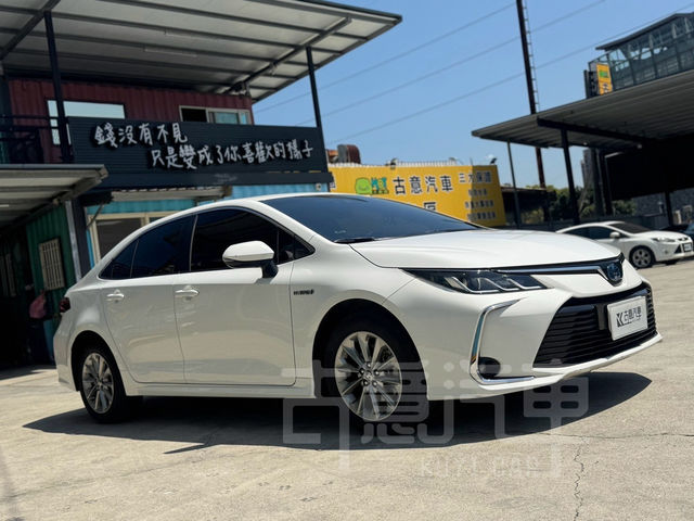TOYOTA豐田 ALTIS  第2張相片