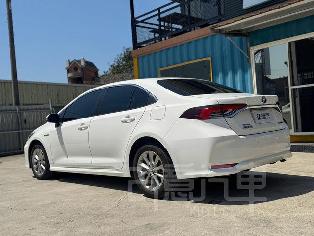 TOYOTA豐田 ALTIS  第3張相片