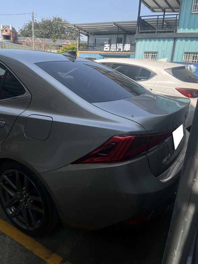 LEXUS凌志 IS 300  第3張相片