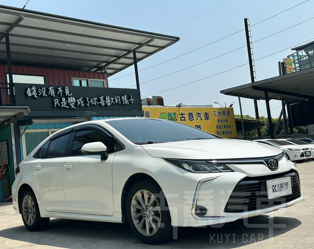 TOYOTA豐田 ALTIS  第2張相片