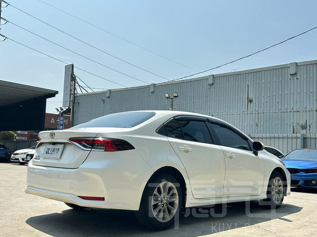 TOYOTA豐田 ALTIS  第4張相片