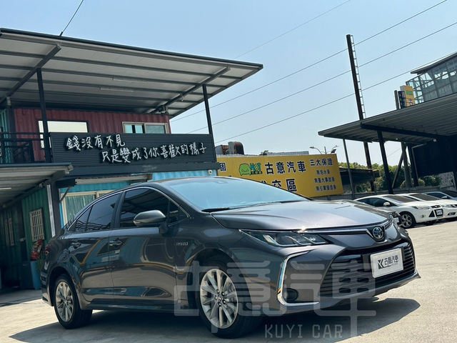 TOYOTA豐田 ALTIS  第2張相片