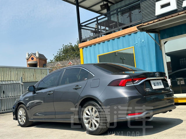 TOYOTA豐田 ALTIS  第3張相片