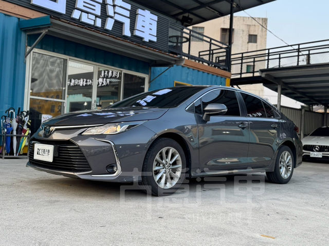 TOYOTA豐田 ALTIS  第1張相片