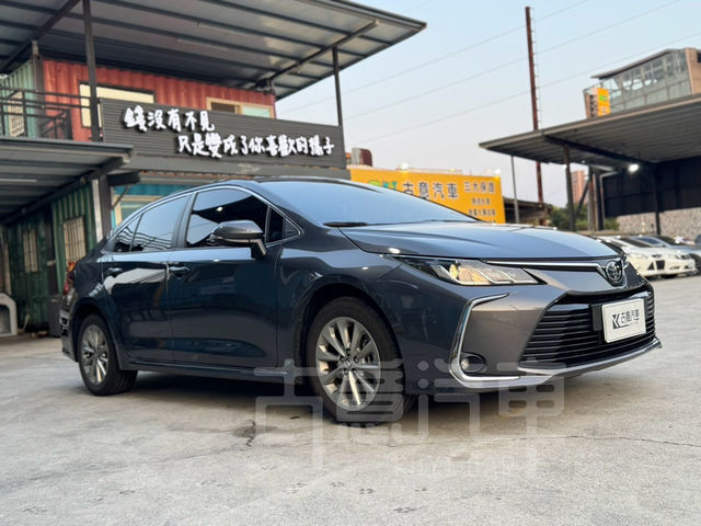 TOYOTA豐田 ALTIS  第2張相片