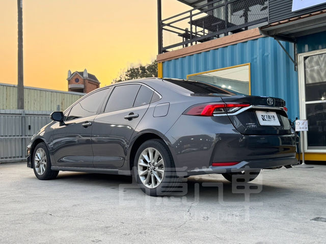 TOYOTA豐田 ALTIS  第3張相片