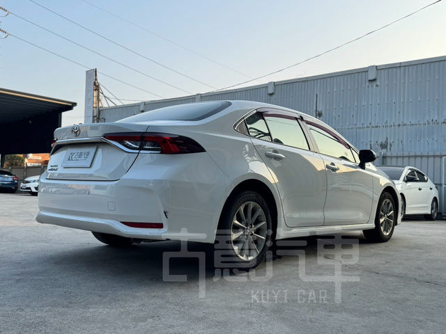 TOYOTA豐田 ALTIS  第4張相片