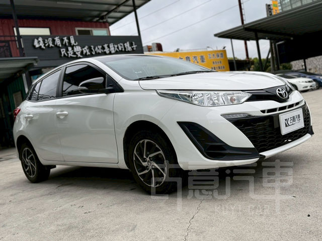 TOYOTA豐田 YARIS  第2張相片