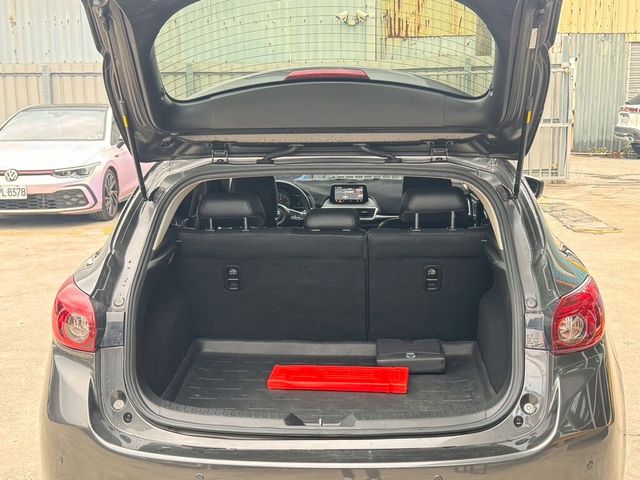 MAZDA馬自達 MAZDA 3  第6張相片