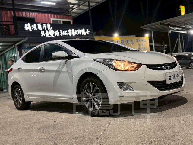 HYUNDAI現代 ELANTRA  第2張相片