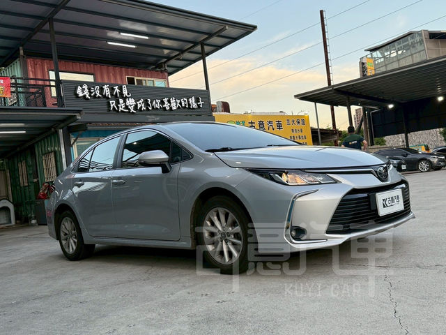 TOYOTA豐田 ALTIS  第2張相片