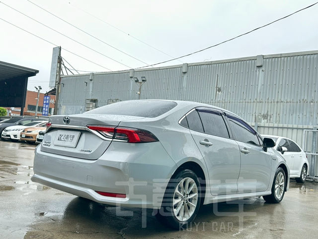 TOYOTA豐田 ALTIS  第4張相片
