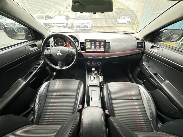 MITSUBISHI三菱 LANCER IO  第5張相片