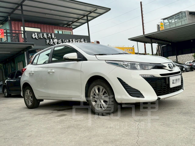 TOYOTA豐田 YARIS  第2張相片